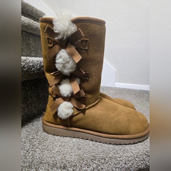 Ugg Koolaburra Tan Victoria Boot - Picture 2 of 8